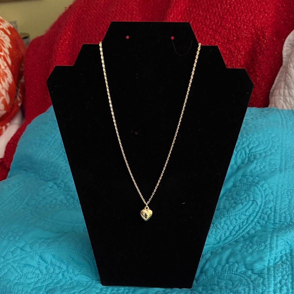 Gold Heart Pendant Necklace